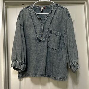 Anthropologie denim blouse, adorable like new size M